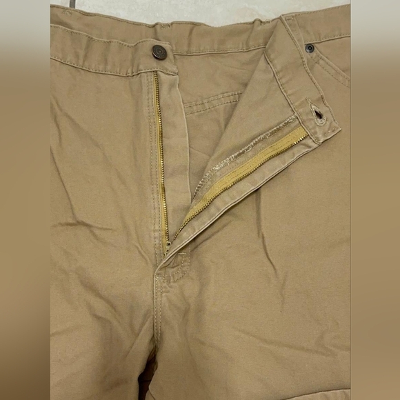 Wrangler Carpenter Men's Pant's 100% Cotton 42 x32 Cargo style Wide Leg. - Picture 10 of 11